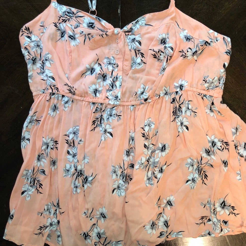 Torrid Peach/Grey/White Floral Top